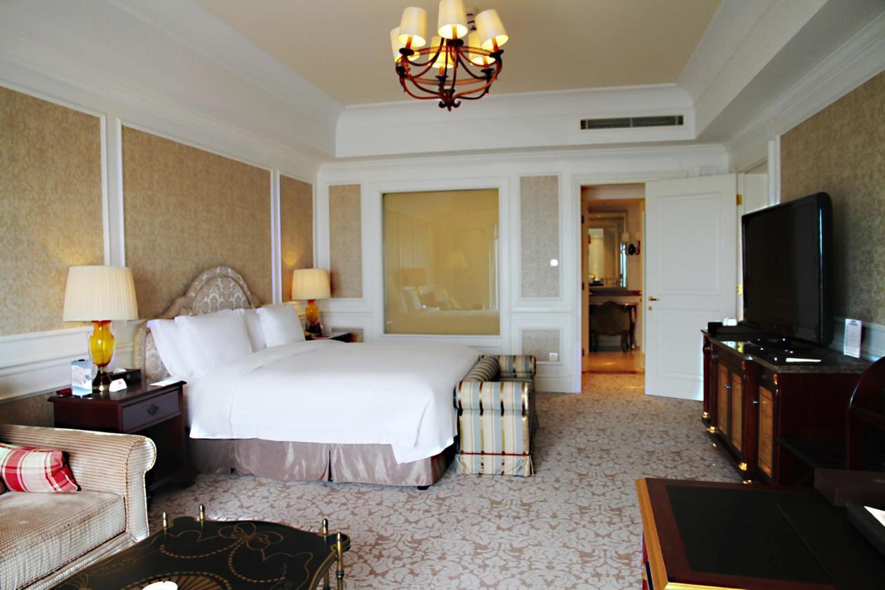 Crowne Plaza Ocean Spring Resort By Ihg Jimo Exteriör bild