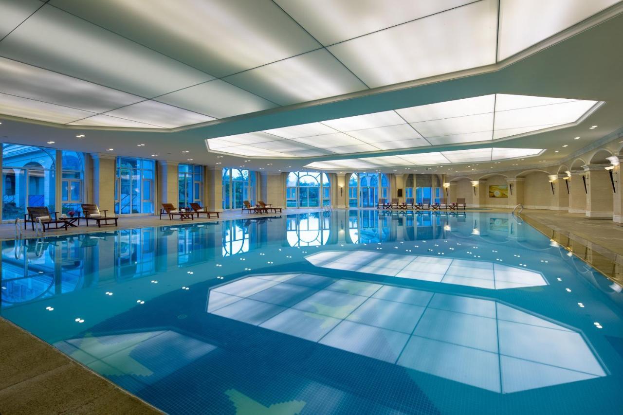 Crowne Plaza Ocean Spring Resort By Ihg Jimo Exteriör bild