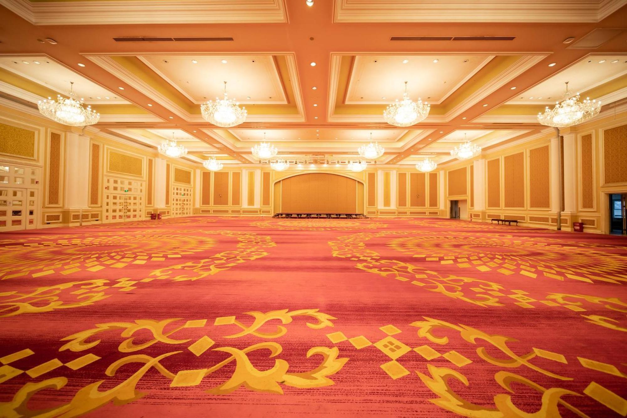 Crowne Plaza Ocean Spring Resort By Ihg Jimo Exteriör bild